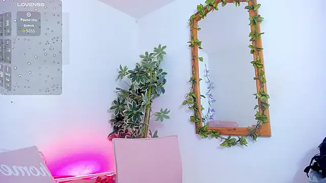 BarbaraKnox  online show from October 9, 2025, 12:00 am