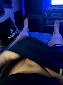 MatthewEmme online show from December 3, 2025, 11:58 pm