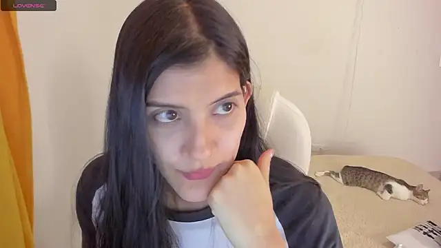 misstoya online show from March 18, 2025, 4:51 am