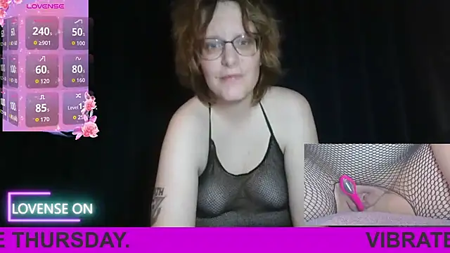 PernillaGirl online show from October 2, 2025, 6:11 pm