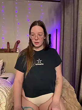 Sweetdee222x online show from December 10, 2024, 7:58 am