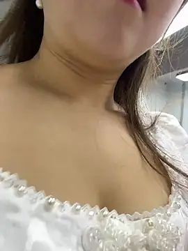 Efangfang online show from March 4, 2025, 6:15 am