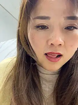 Efangfang online show from February 27, 2025, 2:57 am