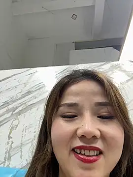 Efangfang online show from March 2, 2025, 11:52 am