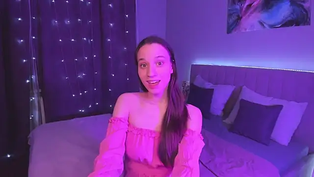 Snapshot of StaceySunny chatting on February 17, 2025, 5:44 pm StaceySunny online show from February 17, 2025, 5:44 pm