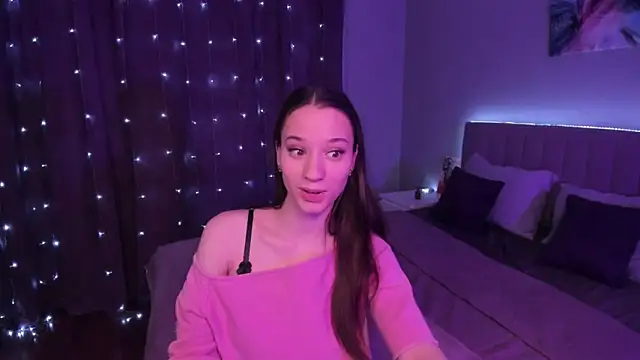 Snapshot of StaceySunny chatting on December 18, 2024, 10:57 pm StaceySunny online show from December 18, 2024, 10:57 pm