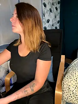 Nina blain online show from September 11, 2025, 7:08 am