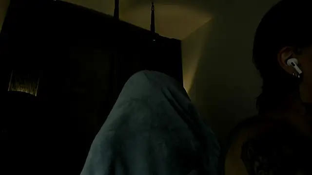 selene red  online show from October 8, 2025, 3:46 pm