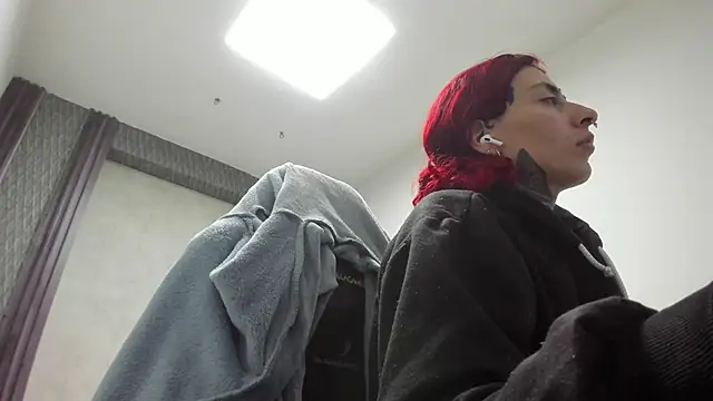 selene red  online show from April 14, 2026, 1:32 am