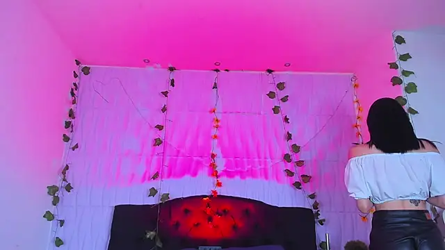 Snapshot of Staicy_Nasty chatting on October 7, 2025, 4:13 am Staicy Nasty online show from October 7, 2025, 4:13 am