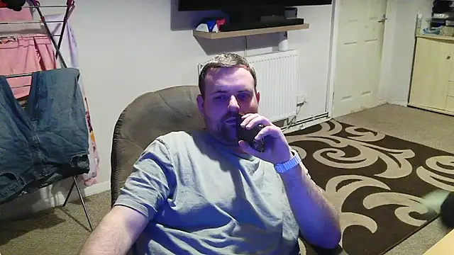 chubby british blonde uk online show from February 19, 2026, 9:45 pm