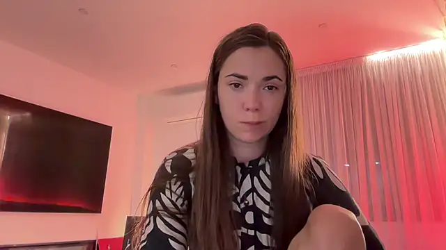 Mika Miller online show from July 8, 2026, 10:32 pm
