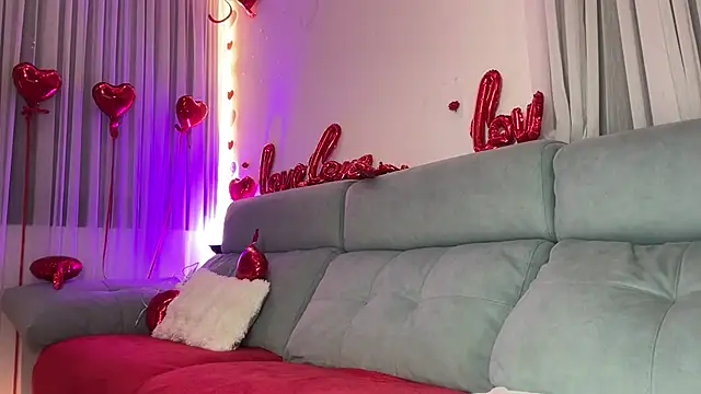 Snapshot of Mika_Miller chatting on February 15, 2026, 12:11 am Mika Miller online show from February 15, 2026, 12:11 am