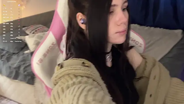 jennetdoll online show from March 12, 2025, 2:45 pm