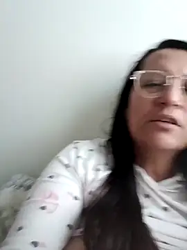 Victoria Red01 online show from September 15, 2025, 1:44 pm