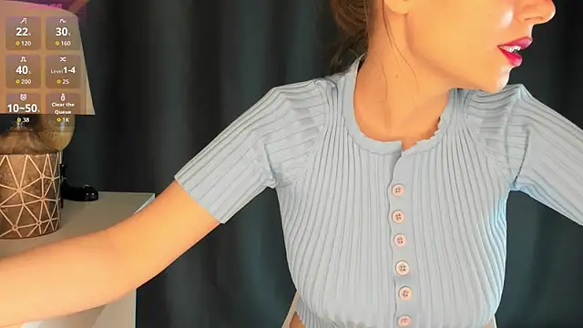 Kelly  bon online show from September 22, 2025, 10:05 pm