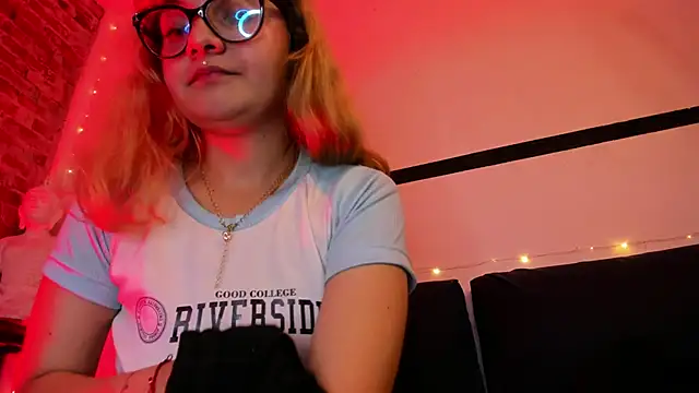 Sweet Namii online show from March 11, 2025, 5:02 am