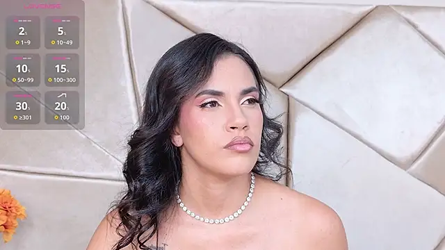 Camille Torres online show from October 15, 2025, 1:41 pm