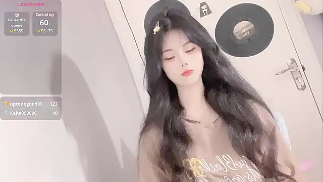 Qedgjwyz1 online show from March 14, 2025, 11:43 pm