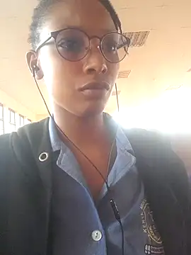 StarBarbiee online show from March 19, 2025, 8:23 am