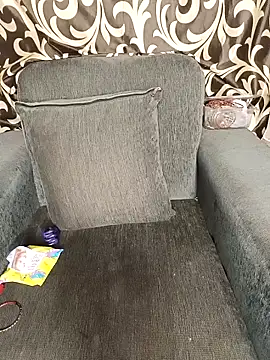 REVA DARLING online show from December 18, 2025, 7:57 am