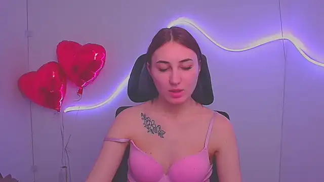 Jennifer Blum online show from March 13, 2025, 11:05 pm