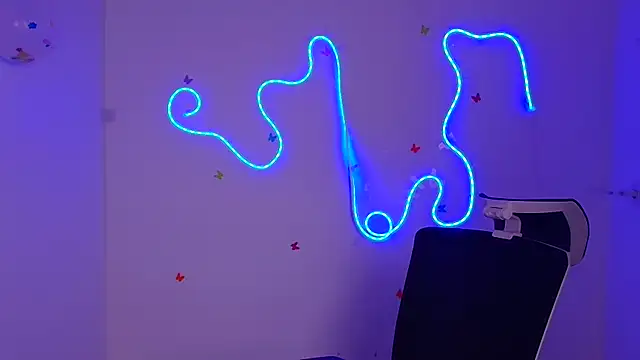 Jennifer Blum online show from March 11, 2025, 6:19 am