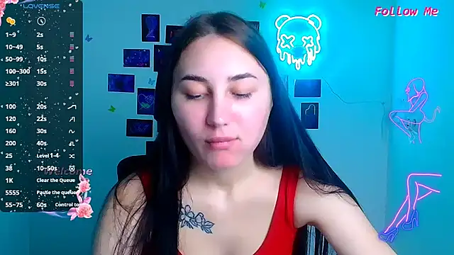 Jennifer Blum online show from November 18, 2025, 12:19 pm