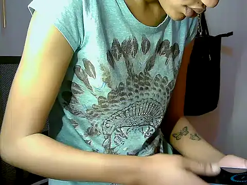 Destiny Desire online show from October 2, 2025, 9:34 am