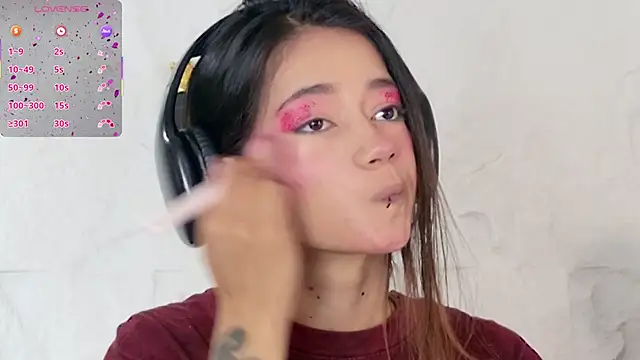 Snapshot of zorravioletta1 chatting on October 5, 2025, 12:18 pm zorravioletta1 online show from October 5, 2025, 12:18 pm