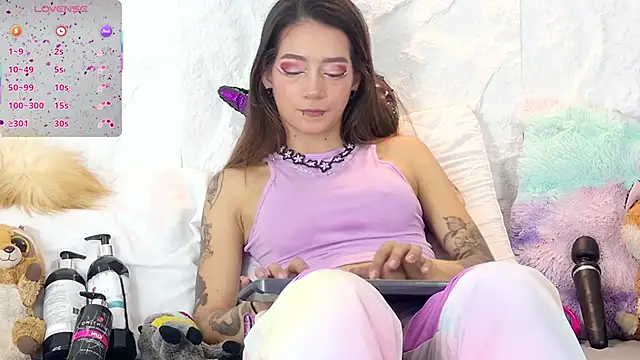 Snapshot of zorravioletta1 chatting on September 28, 2025, 12:45 pm zorravioletta1 online show from September 28, 2025, 12:45 pm