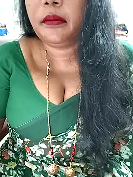Snapshot of Swapna_143 chatting on May 8, 2026, 3:21 am Swapna 143 online show from May 8, 2026, 3:21 am