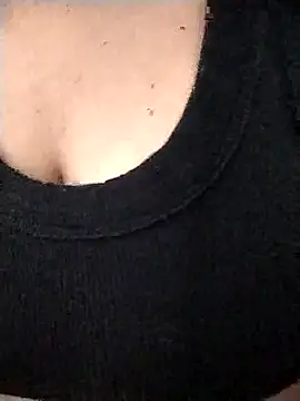 kBossgirls online show from November 26, 2025, 11:43 am