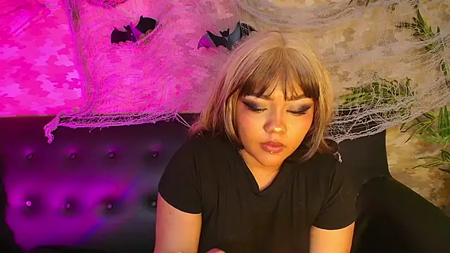 Snapshot of cherry_chel chatting on October 17, 2025, 8:21 pm cherry chel online show from October 17, 2025, 8:21 pm