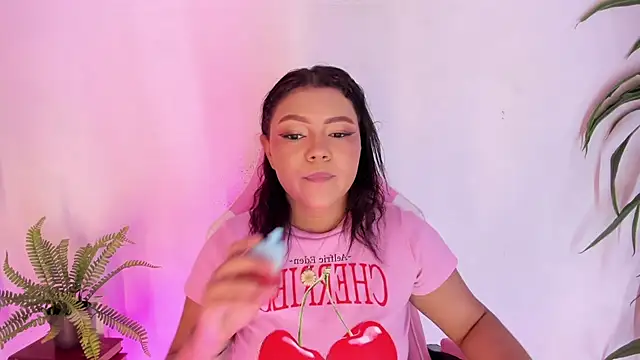 Snapshot of cherry_chel chatting on February 21, 2025, 6:04 pm cherry chel online show from February 21, 2025, 6:04 pm