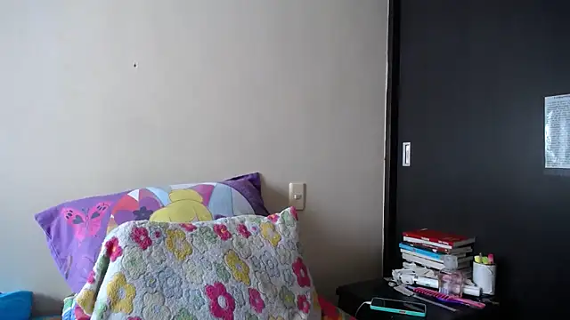 KAROLCANDY online show from April 11, 2026, 12:42 pm