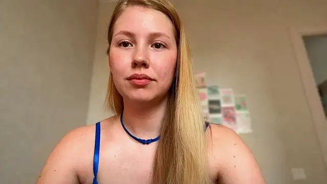 HoneyAudrey online show from July 10, 2026, 2:22 am
