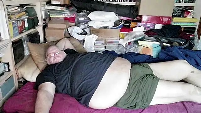 hadeszeuss2 online show from March 14, 2025, 3:03 pm