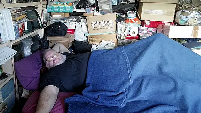 hadeszeuss2 online show from December 20, 2025, 3:04 pm