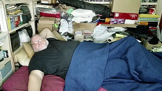 hadeszeuss2 online show from March 18, 2025, 3:22 pm