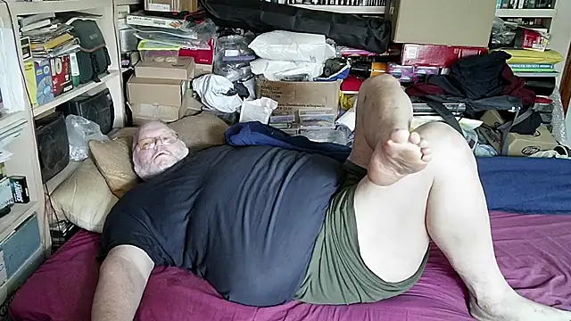 hadeszeuss2 online show from March 13, 2025, 2:44 pm