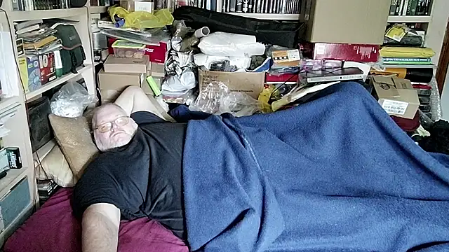 hadeszeuss2 online show from March 2, 2025, 2:36 pm