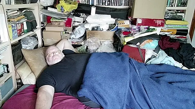 hadeszeuss2 online show from February 23, 2025, 2:57 pm