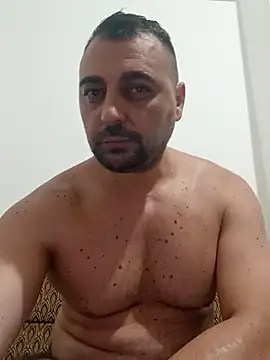 Snapshot of Mirkoxxx@xh chatting on July 19, 2026, 7:32 pm Mirkoxxxxh online show from July 19, 2026, 7:32 pm