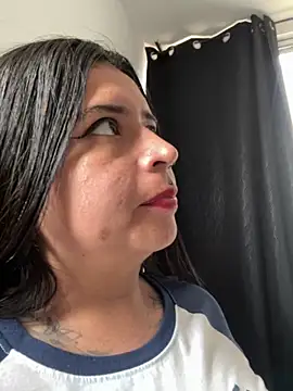 Snapshot of Devilsweet17 chatting on November 12, 2025, 7:51 pm Devilsweet17 online show from November 12, 2025, 7:51 pm