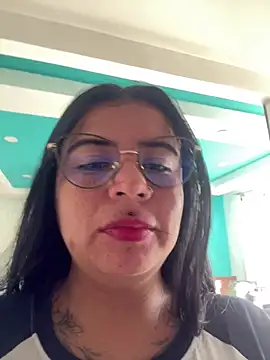 Snapshot of Devilsweet17 chatting on March 4, 2025, 4:41 pm Devilsweet17 online show from March 4, 2025, 4:41 pm