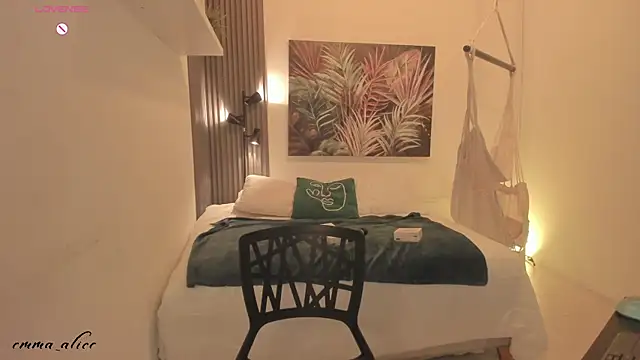 emma alice  online show from September 27, 2025, 12:11 pm