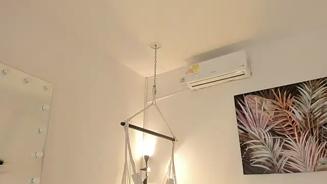 emma alice  online show from March 20, 2025, 11:27 am