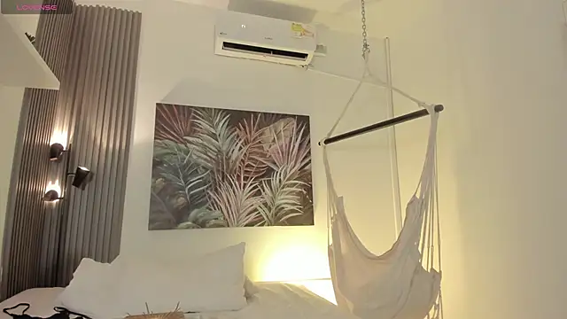 Snapshot of emma_alice_ chatting on February 10, 2026, 11:31 am emma alice online show from February 10, 2026, 11:31 am