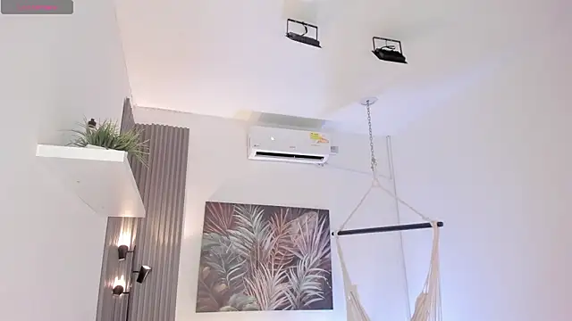 Snapshot of emma_alice_ chatting on February 21, 2026, 10:50 am emma alice online show from February 21, 2026, 10:50 am